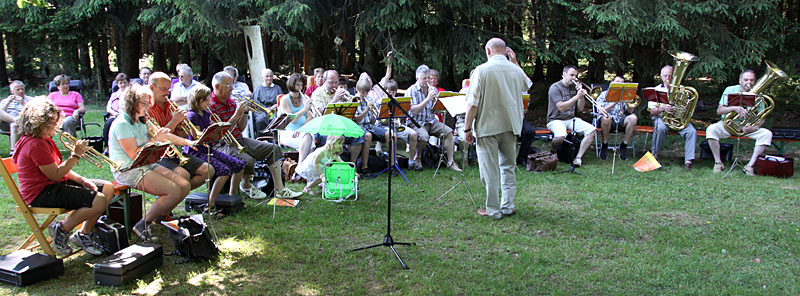 Der Liebenscheider Posaunenchor auf dem Gemeindefest 2010
